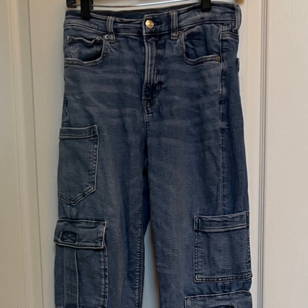 Women’s American Eagle Cargo Jeans